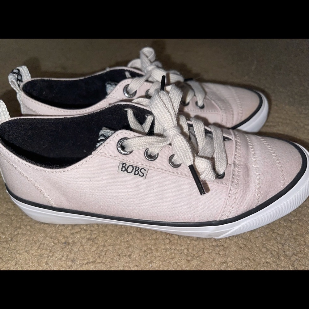 Woman’s BOBS White